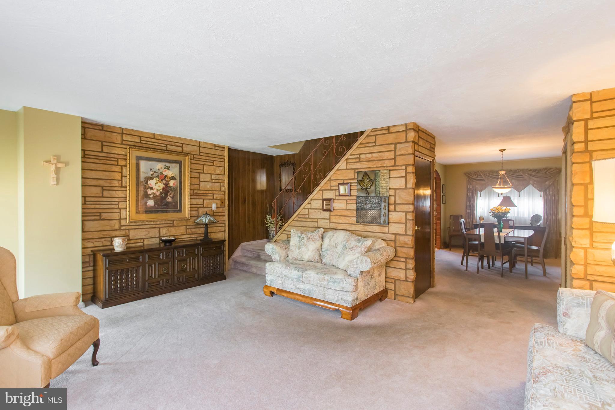 12709 Minden Road Philadelphia, PA 19154 - Photo 8 of 39
