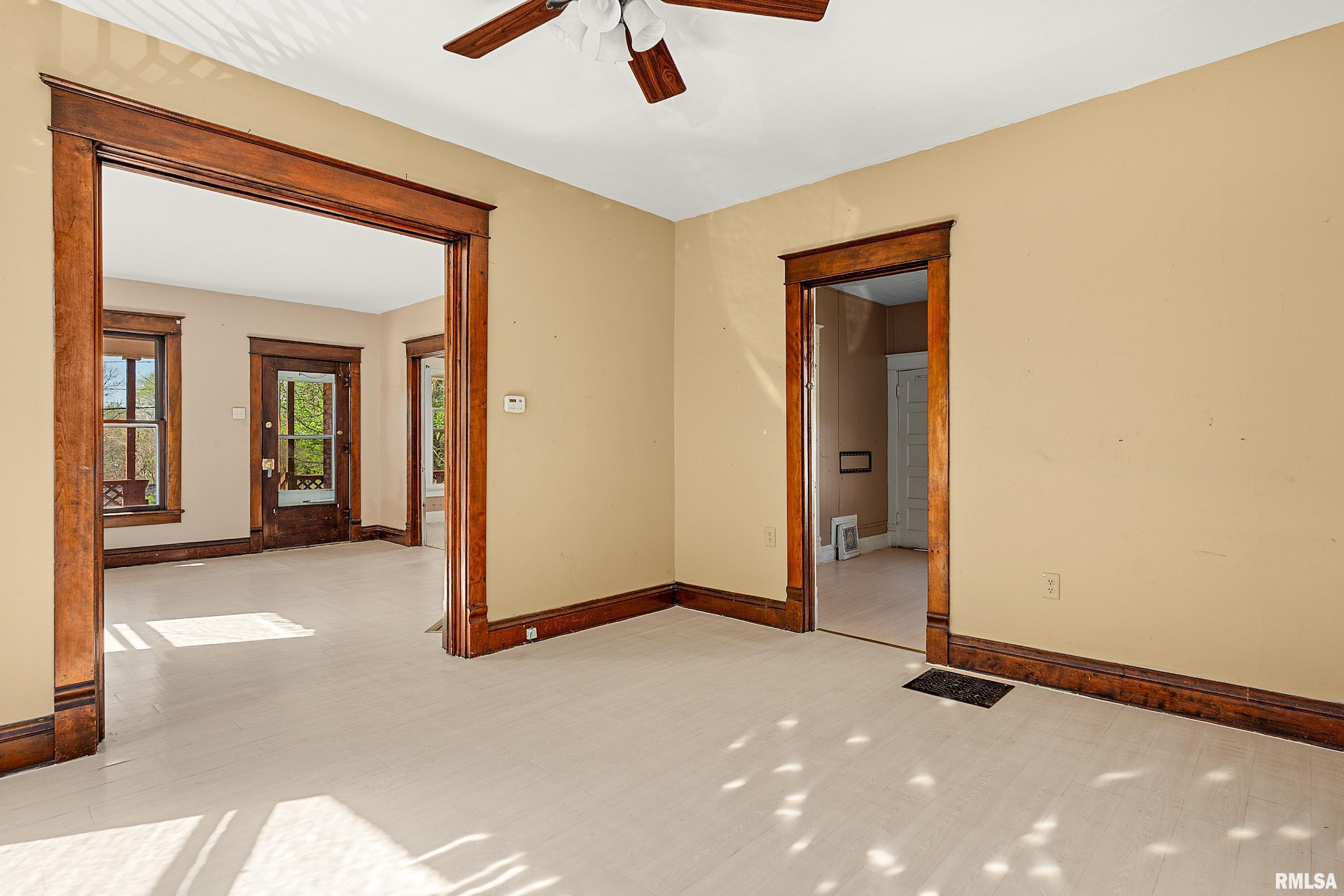 287 Fulton Place Canton, IL 61520 - Photo 8 of 17