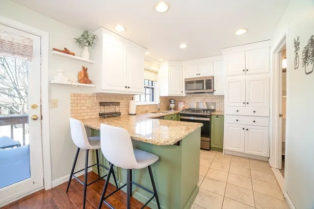 $450,000 | 37 Scotty Hollow Drive, Unit B, Chelmsford, MA 01863