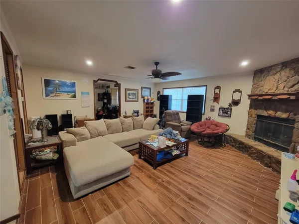 $235,000 | 3 Ivy Court, Jones Creek, TX 77541
