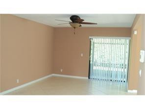 7200 Northwest 2nd Avenue, Unit 146 Boca Raton, FL 33487 - Photo 5 of 12 Living Room