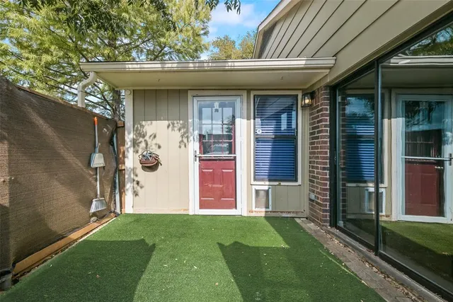 $255,000 | 1801 West Spring Creek Parkway, Unit D1, Plano, TX 75023