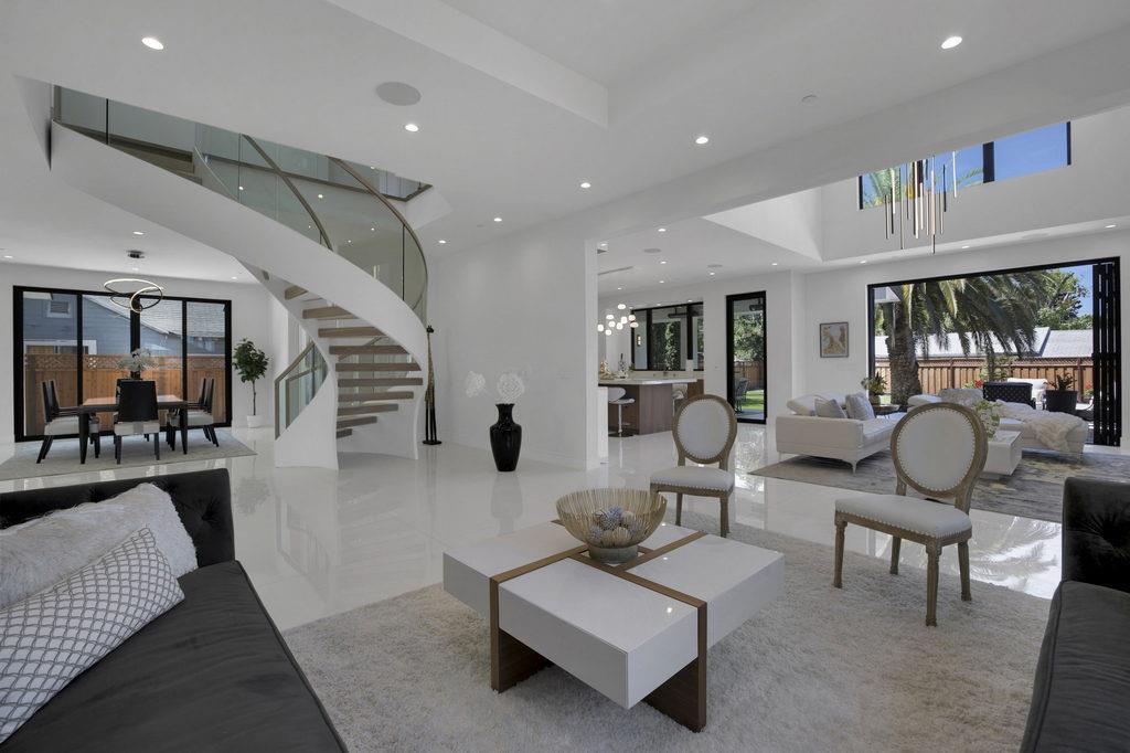 729 Filbert Avenue Campbell, CA 95008 - Photo 15 of 56 a living room with furniture and a potted plant