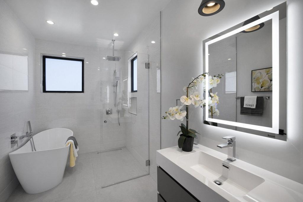 729 Filbert Avenue Campbell, CA 95008 - Photo 32 of 56 a bathroom with a tub sink and mirror