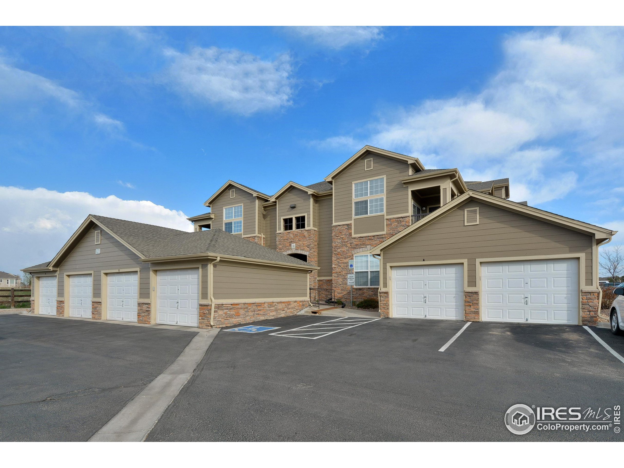 2875 Blue Sky Circle, Unit 202, Erie, CO 80516 Compass