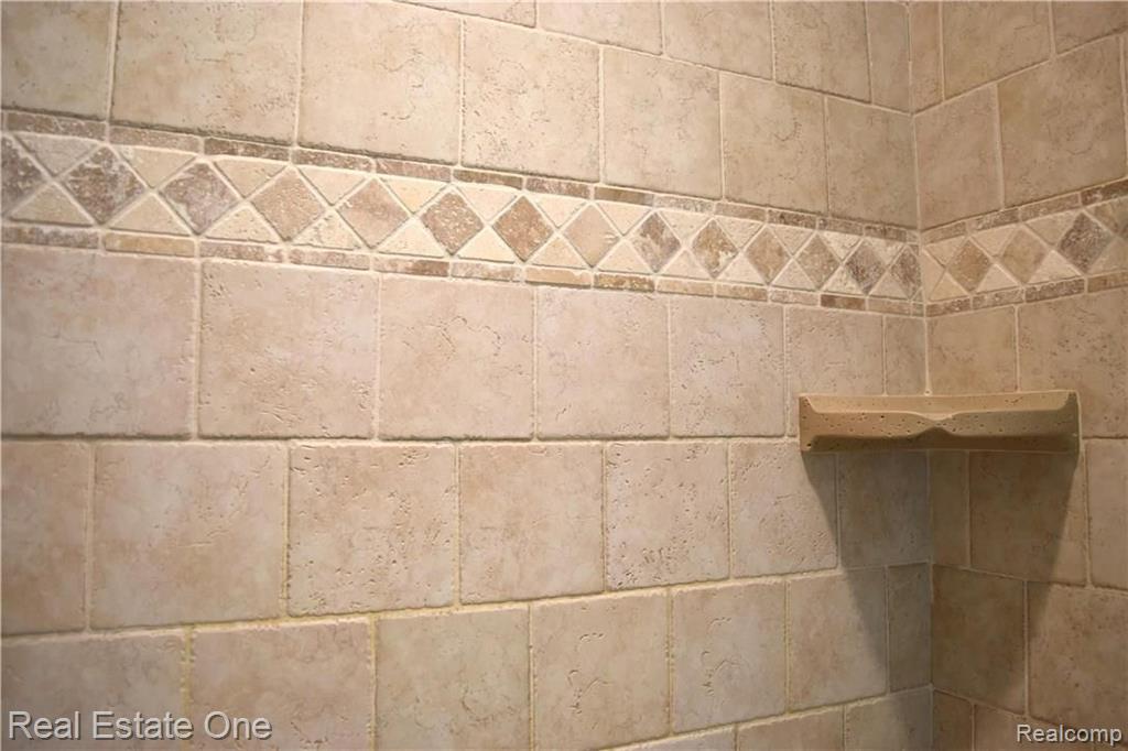 160 Parsons Lane Rochester Hills, MI 48307 - Photo 17 of 32
