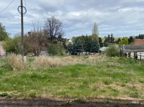 $59,900 | 111 South High Street, Uniontown, WA 99179