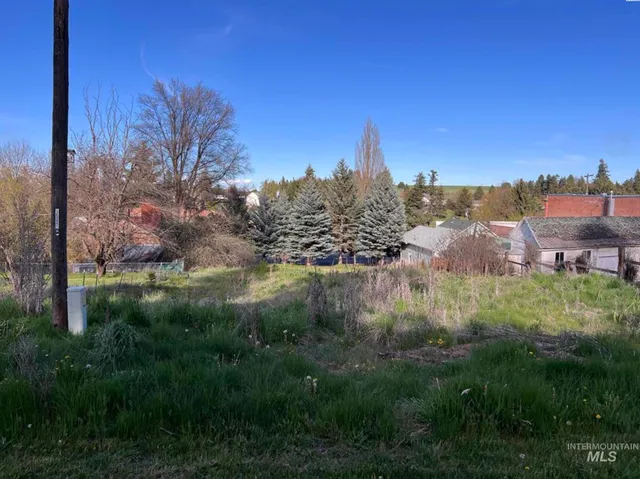 $59,900 | 111 South High Street, Uniontown, WA 99179