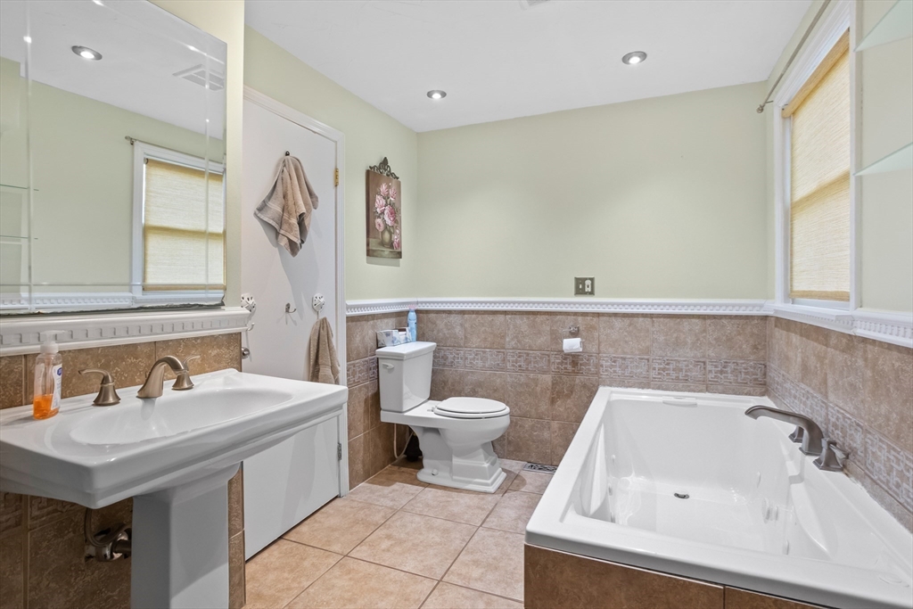 12 Proctor Road Chelmsford, MA 01824 - Photo 16 of 31