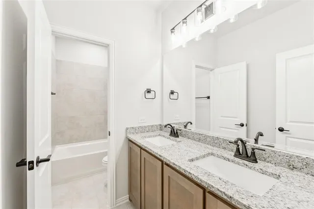 $590,697 | 2233 Stone River Boulevard, Royse City, TX 75189