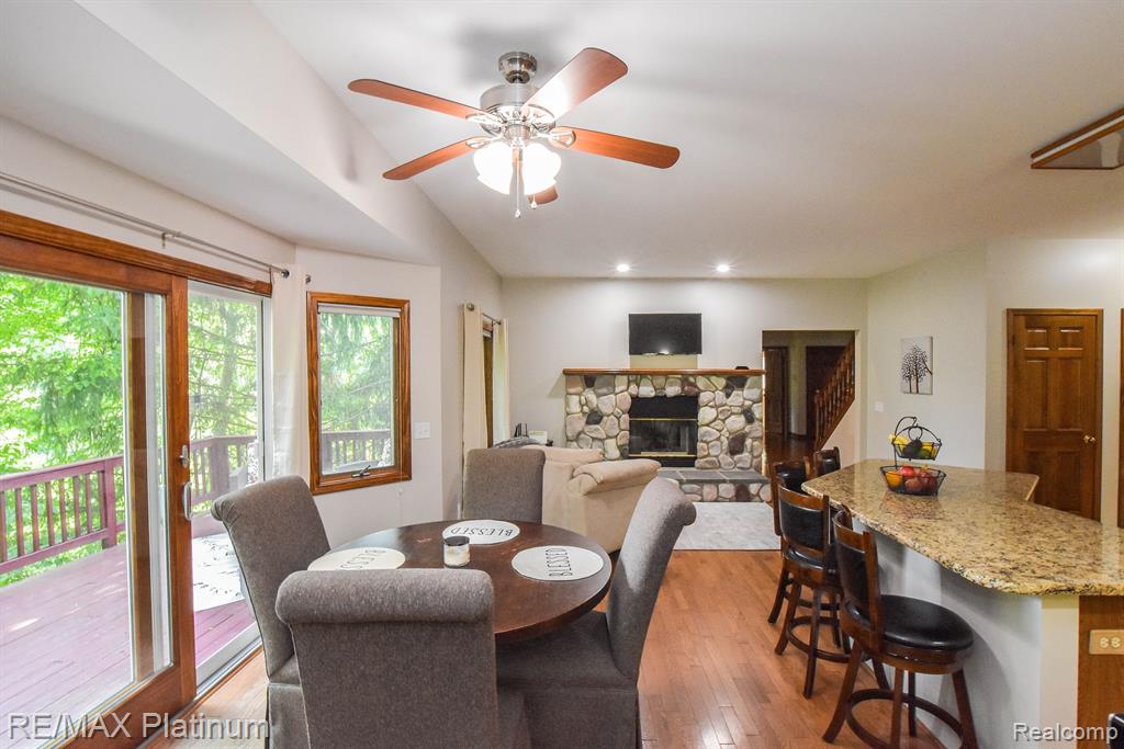 7976 Lee Road Brighton, MI 48116 - Photo 15 of 54