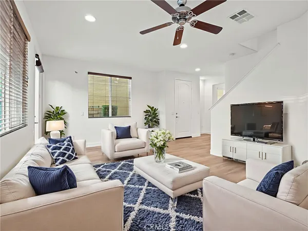 $537,000 | 28448 Mirabelle Lane, Saugus, CA 91350