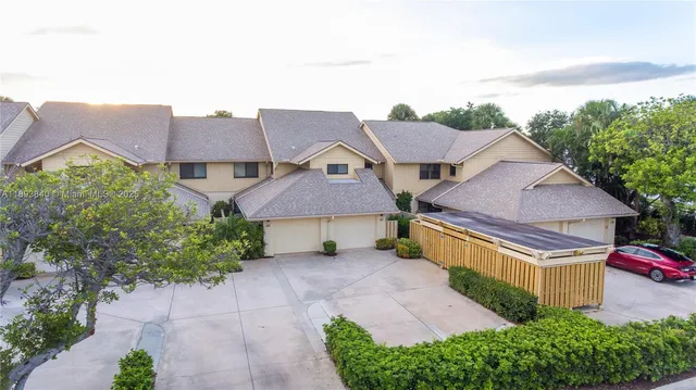 $750,000 | 17081 Waterbend Drive, Unit 227, Jupiter, FL 33477