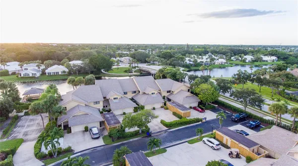 an aerial view of multiple house