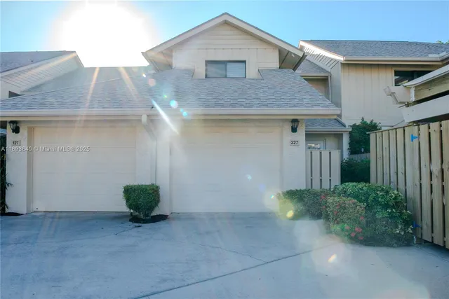 $750,000 | 17081 Waterbend Drive, Unit 227, Jupiter, FL 33477