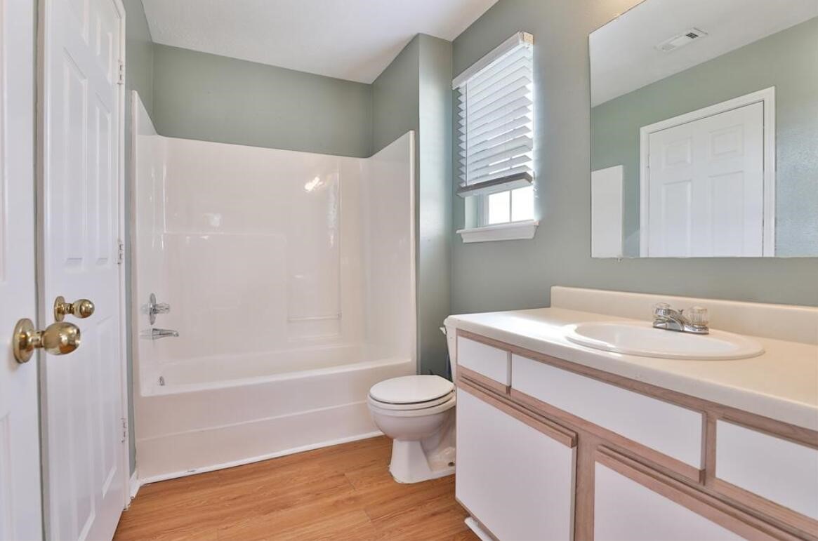 9042 McGallion Road Houston, TX 77022 - Photo 13 of 21 Gallery Image 13
