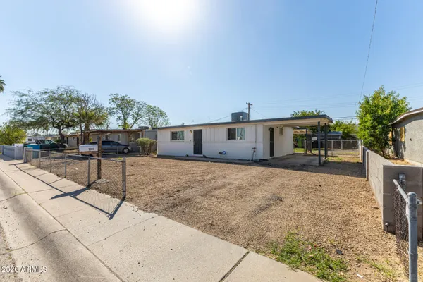 $290,000 | 2301 East Lynne Lane, Phoenix, AZ 85042
