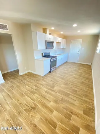 $290,000 | 2301 East Lynne Lane, Phoenix, AZ 85042