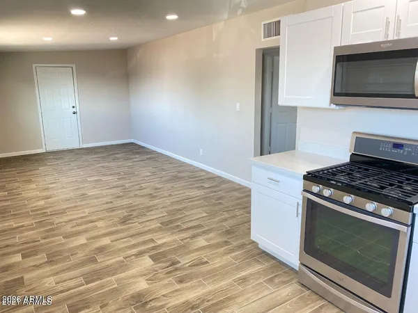 $290,000 | 2301 East Lynne Lane, Phoenix, AZ 85042