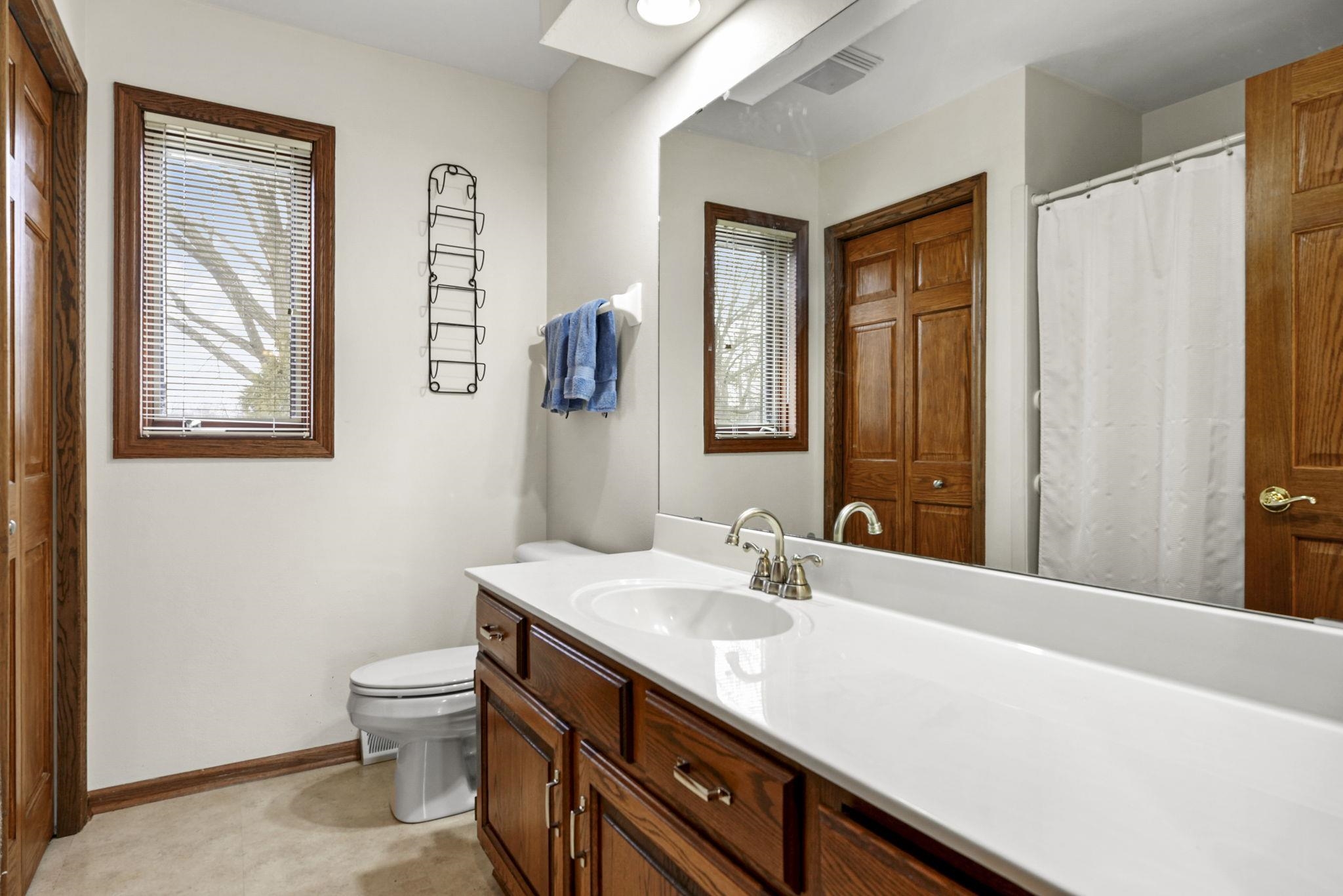 607 Greenway Road Monona, WI 53716 - Photo 14 of 37