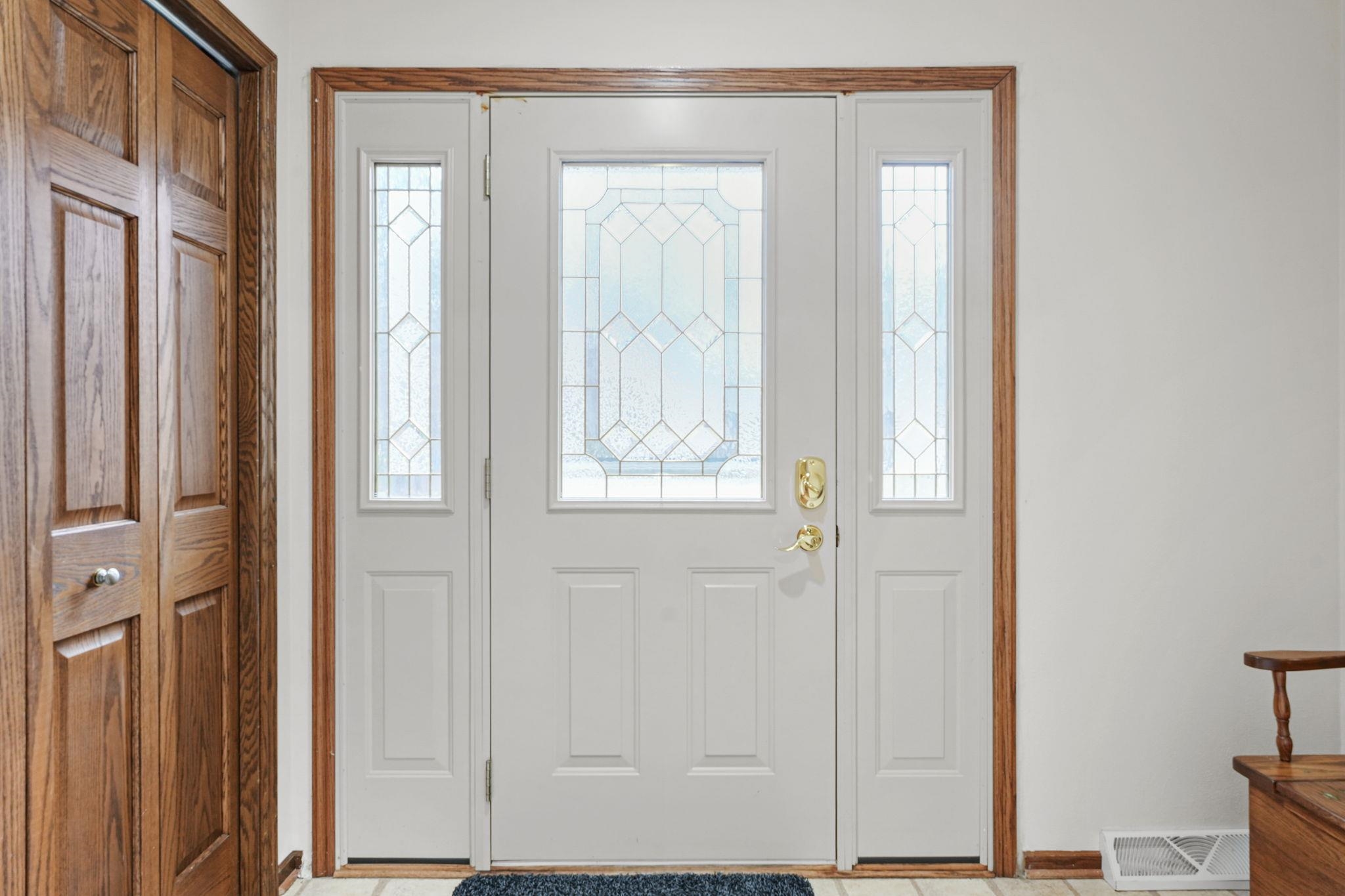 607 Greenway Road Monona, WI 53716 - Photo 2 of 37