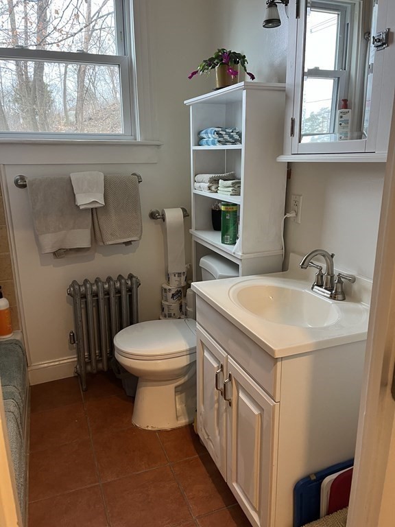 33 Crystal Street Southbridge, MA 01550 - Photo 12 of 41