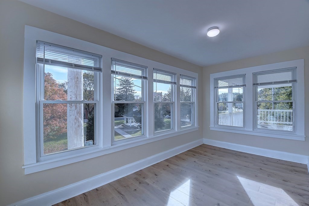 33 Crystal Street Southbridge, MA 01550 - Photo 18 of 41