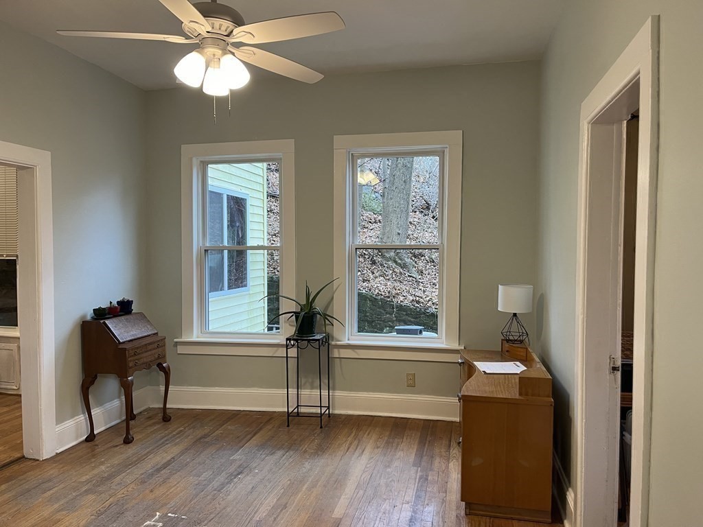 33 Crystal Street Southbridge, MA 01550 - Photo 5 of 41