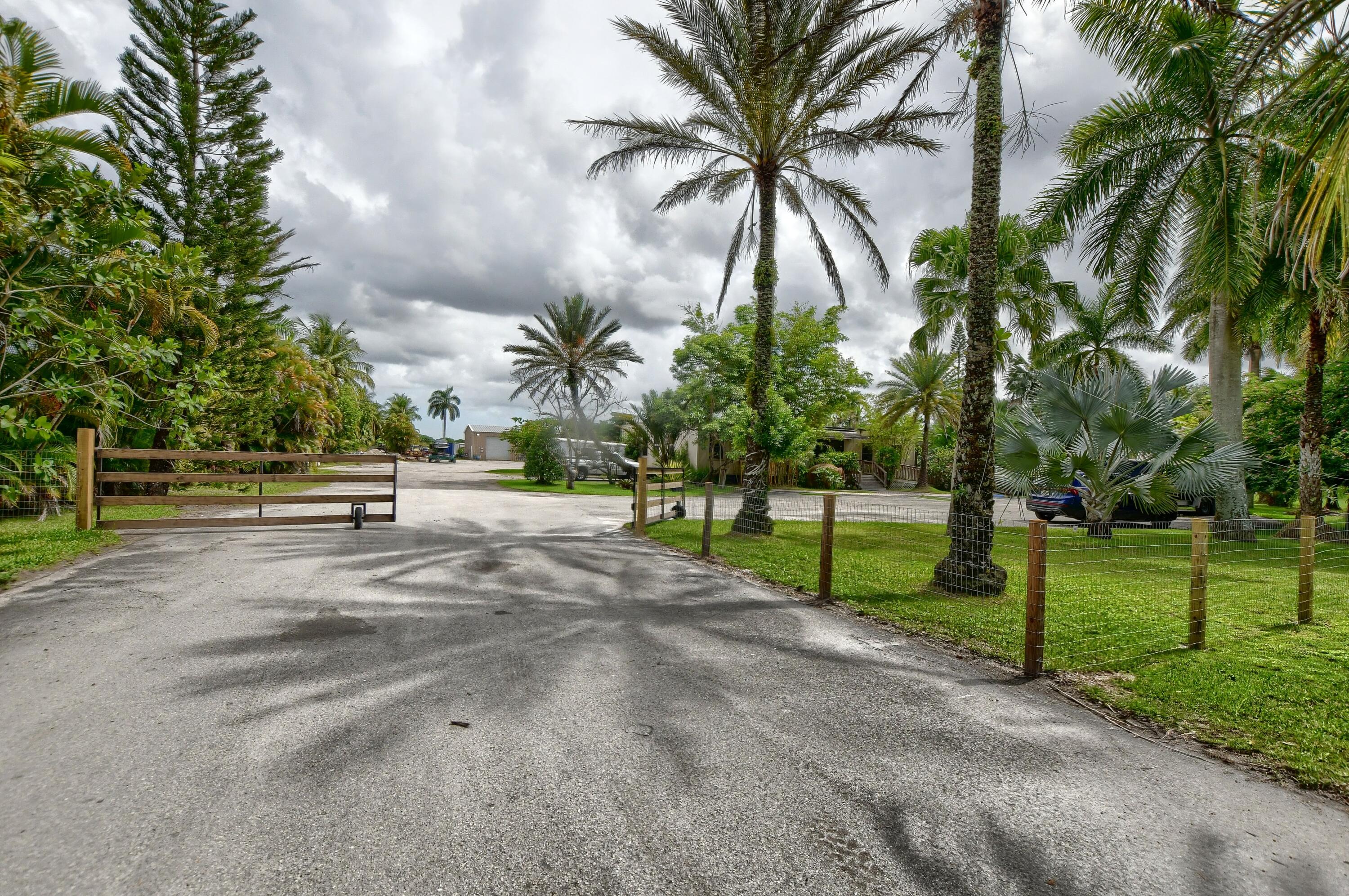 9717 Happy Hollow Road Delray Beach, FL 33446 - Photo 3 of 40 EBF_5398-HDR(5)
