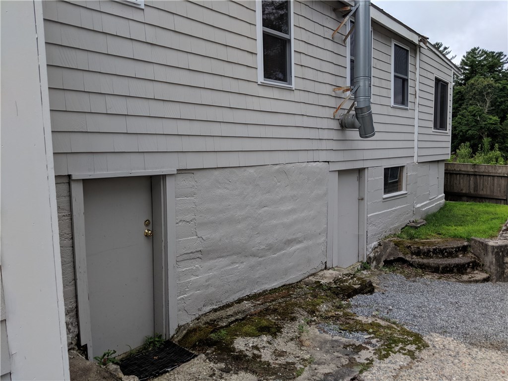 132 Echo Road Glocester, RI 02814 - Photo 2 of 20 Exterior Right side