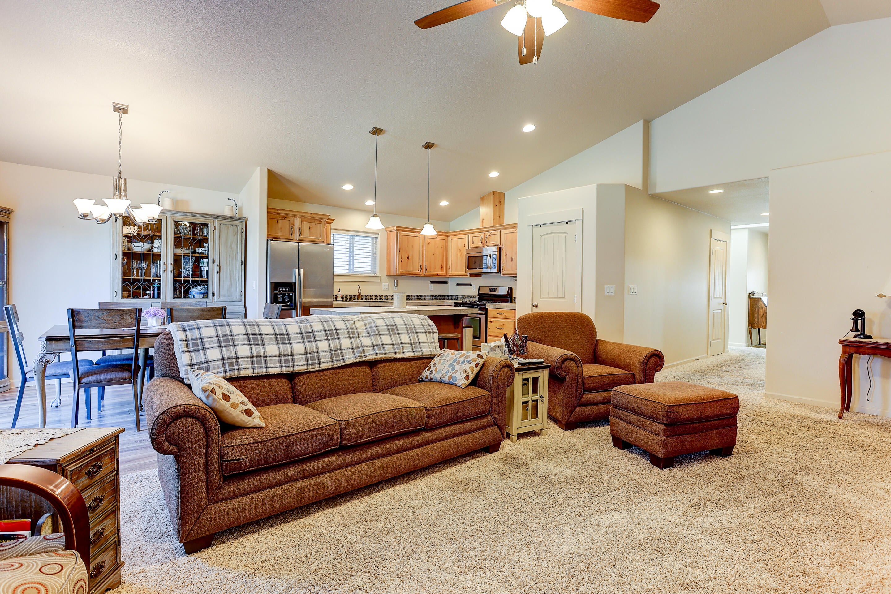 62014 Dantili Road Bend, OR 97701 - Photo 5 of 24 62014 Dantili Road-19