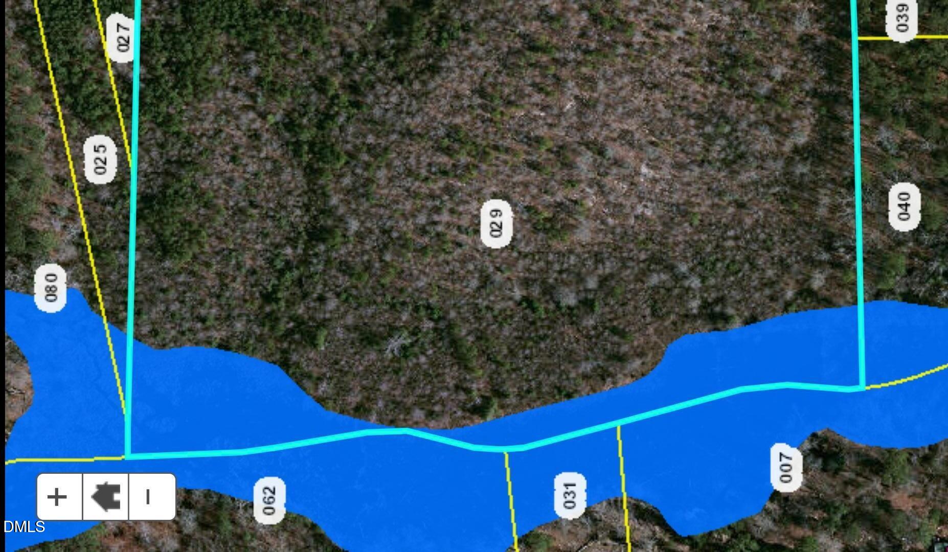 a view of a tennis court