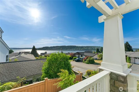 $1,299,000 | 1203 North 36th Street, Renton, WA 98056