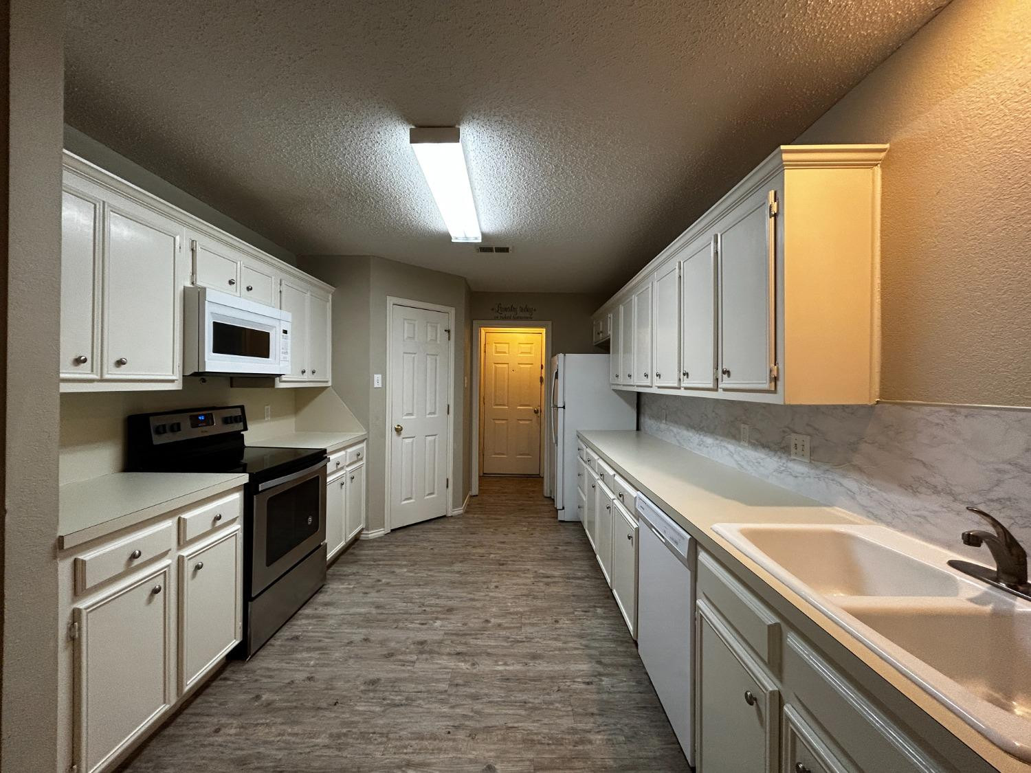 8234 Raleigh Avenue Lubbock, TX 79424 - Photo 9 of 18 Photo 9