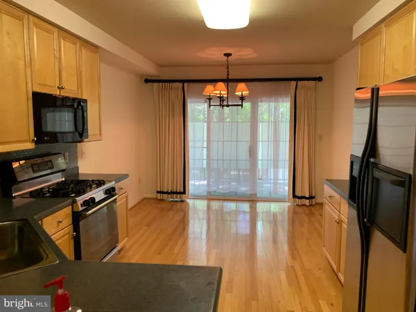 $3,000 | 1591 Leeds Castle Drive, Unit 101, Vienna, VA 22182