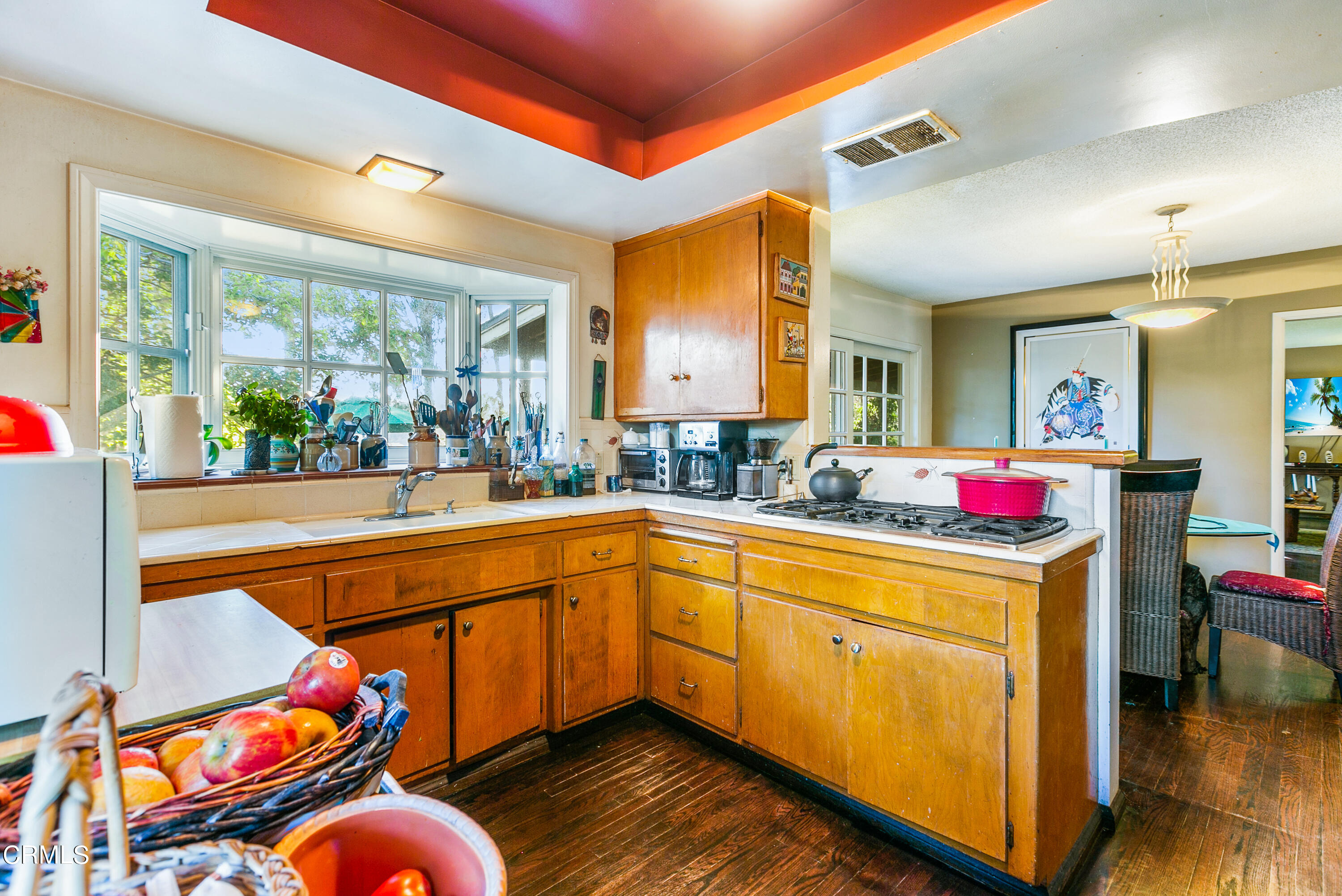 4131 Aralia Road Altadena, CA 91001 - Photo 7 of 19 a very nice looking kitchen with counter top space