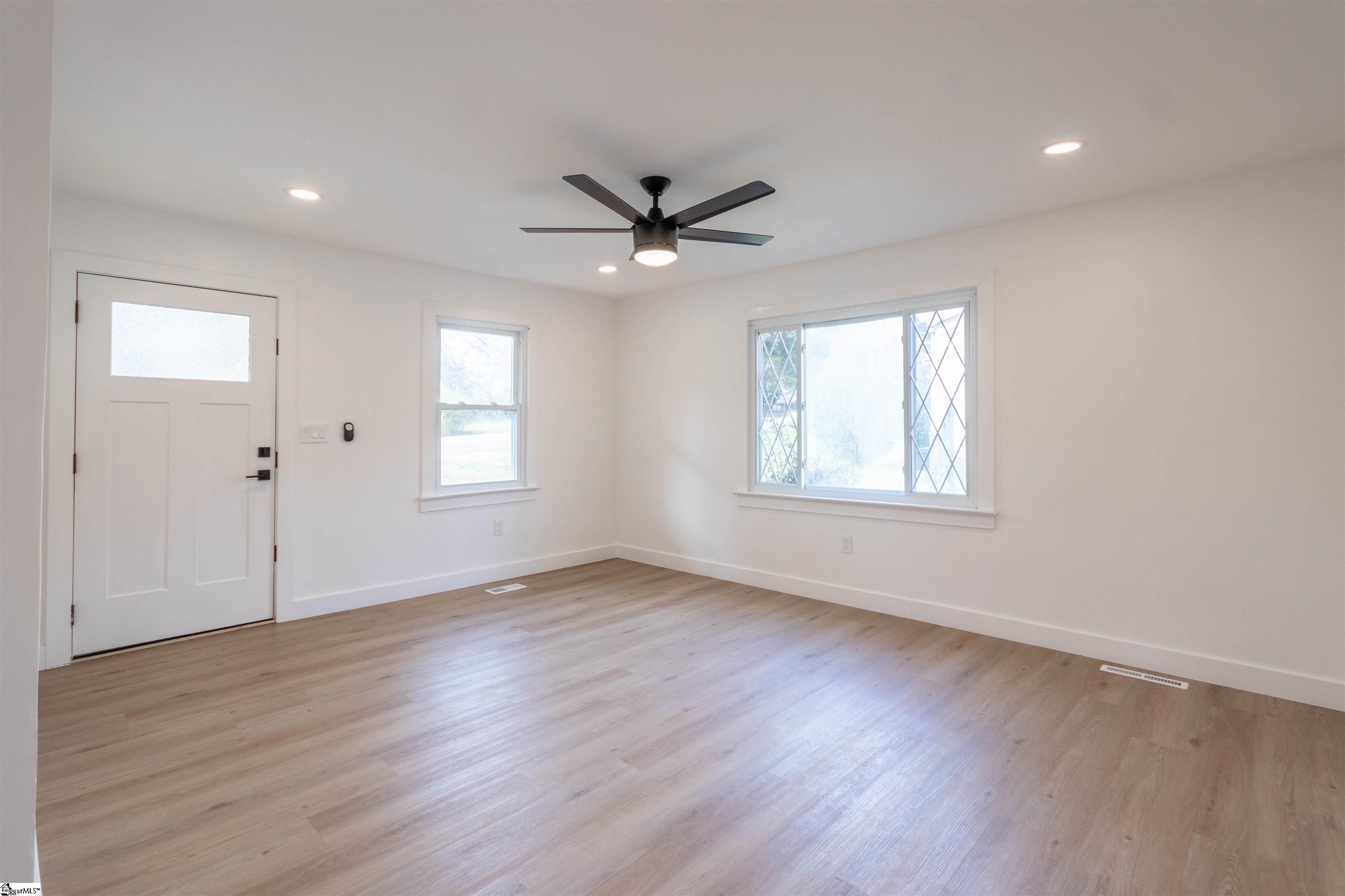 111 Tuskegee Avenue Greenville, SC 29607 - Photo 3 of 24