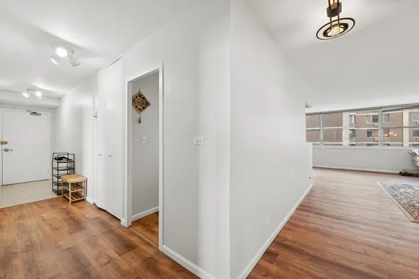 $209,999 | 6301 North Sheridan Road, Unit 14E, Chicago, IL 60660