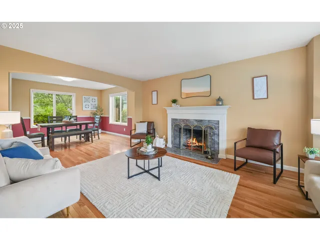 a view of entryway with a front door