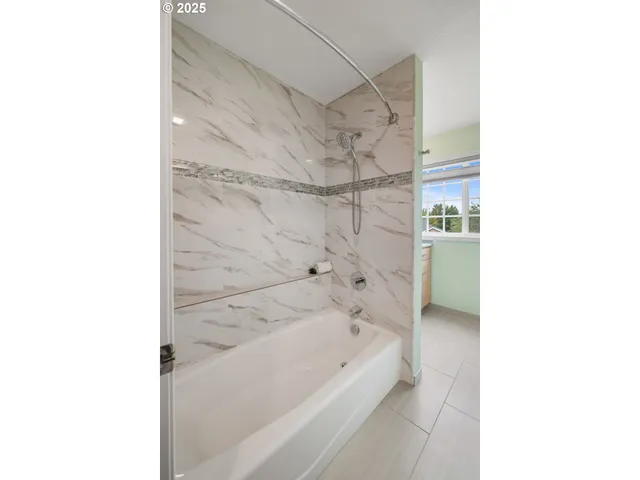 $925,000 | 3269 Northwest Silktassel Drive, Corvallis, OR 97330