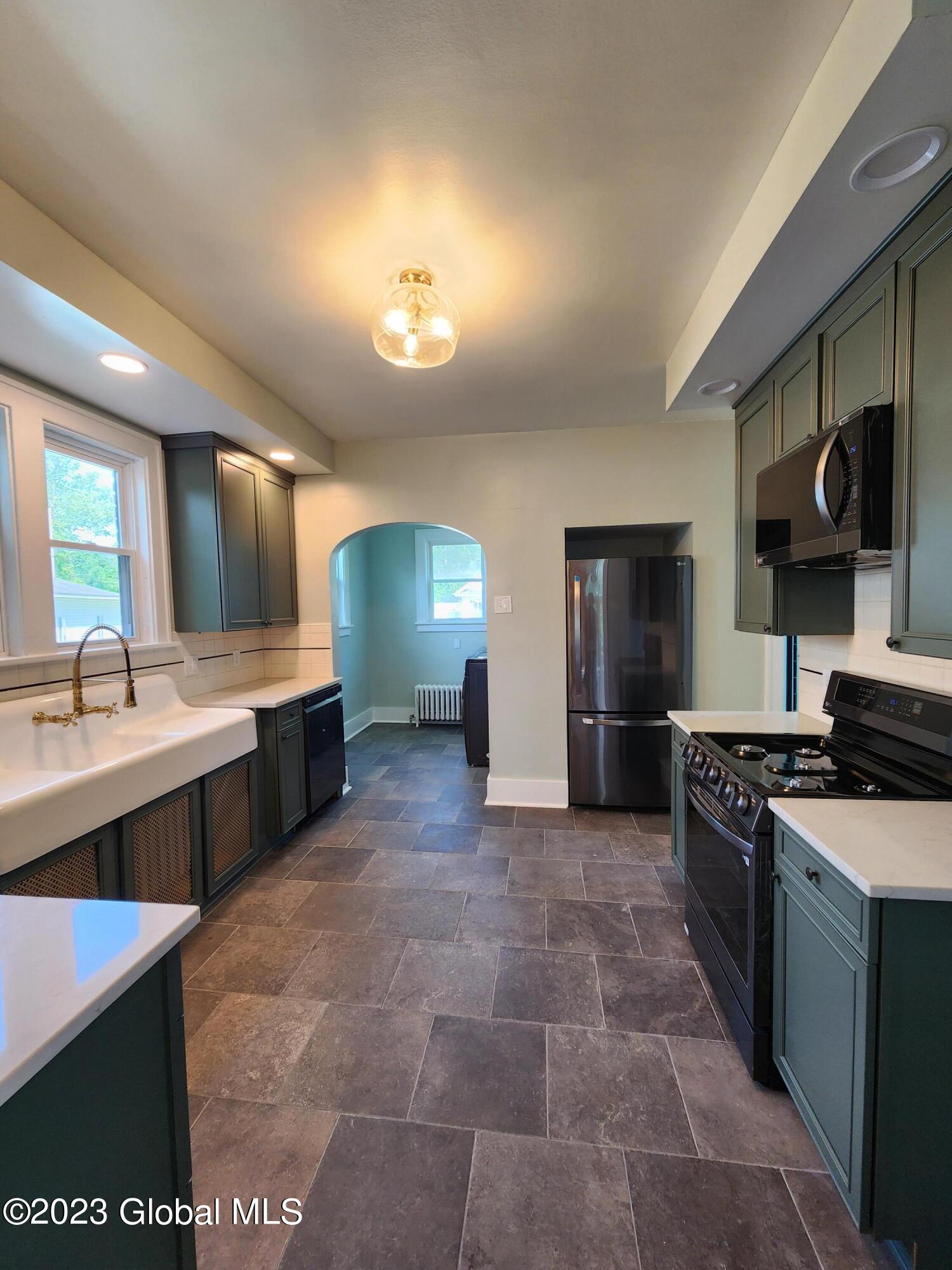 1716 Randolph Road Schenectady, NY 12308 - Photo 19 of 41 Kitchen