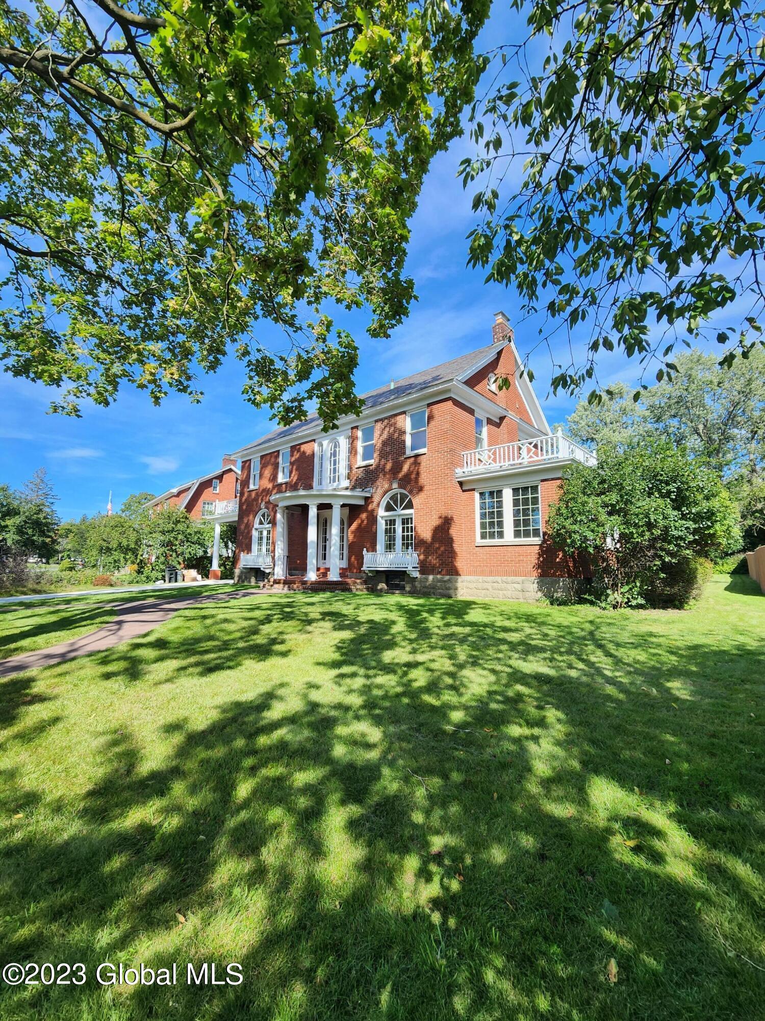 1716 Randolph Road Schenectady, NY 12308 - Photo 3 of 41 Front Right side
