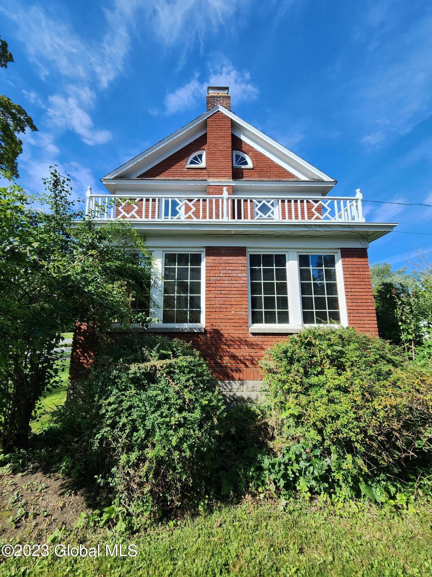 1716 Randolph Road Schenectady, NY 12308 - Photo 39 of 41 Right Side