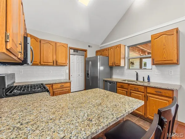 $379,000 | 5919 Rachel Drive, Waterloo, IL 62298