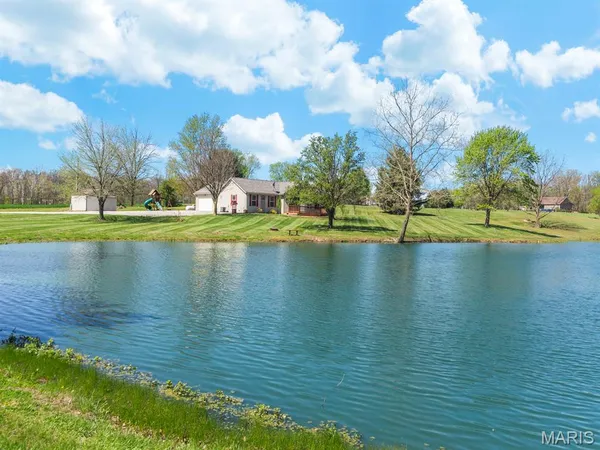 $379,000 | 5919 Rachel Drive, Waterloo, IL 62298