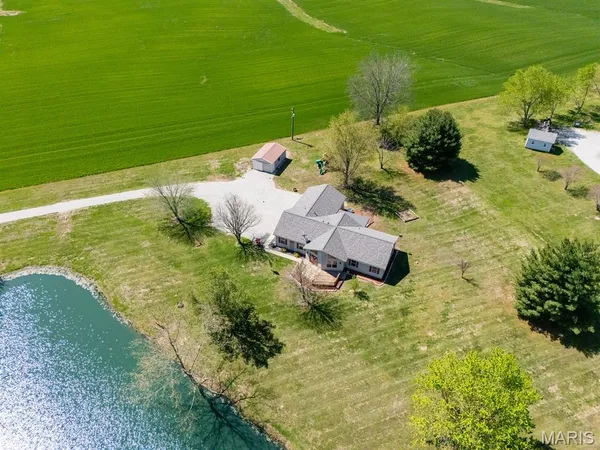 $379,000 | 5919 Rachel Drive, Waterloo, IL 62298