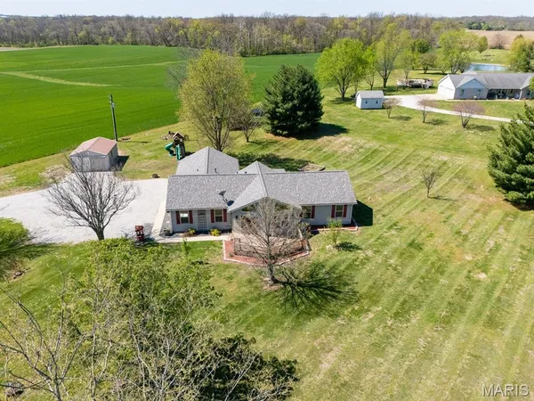 $379,000 | 5919 Rachel Drive, Waterloo, IL 62298