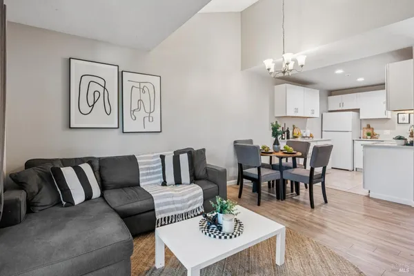 $399,000 | 1453 Neotomas Avenue, Unit 304, Santa Rosa, CA 95405