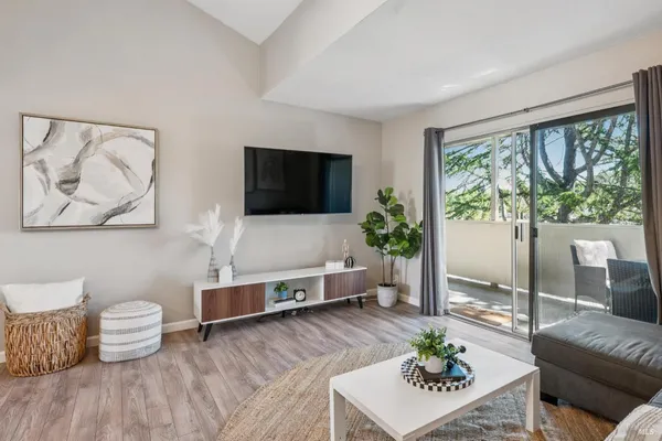 $399,000 | 1453 Neotomas Avenue, Unit 304, Santa Rosa, CA 95405