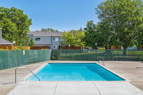$399,000 | 1453 Neotomas Avenue, Unit 304, Santa Rosa, CA 95405